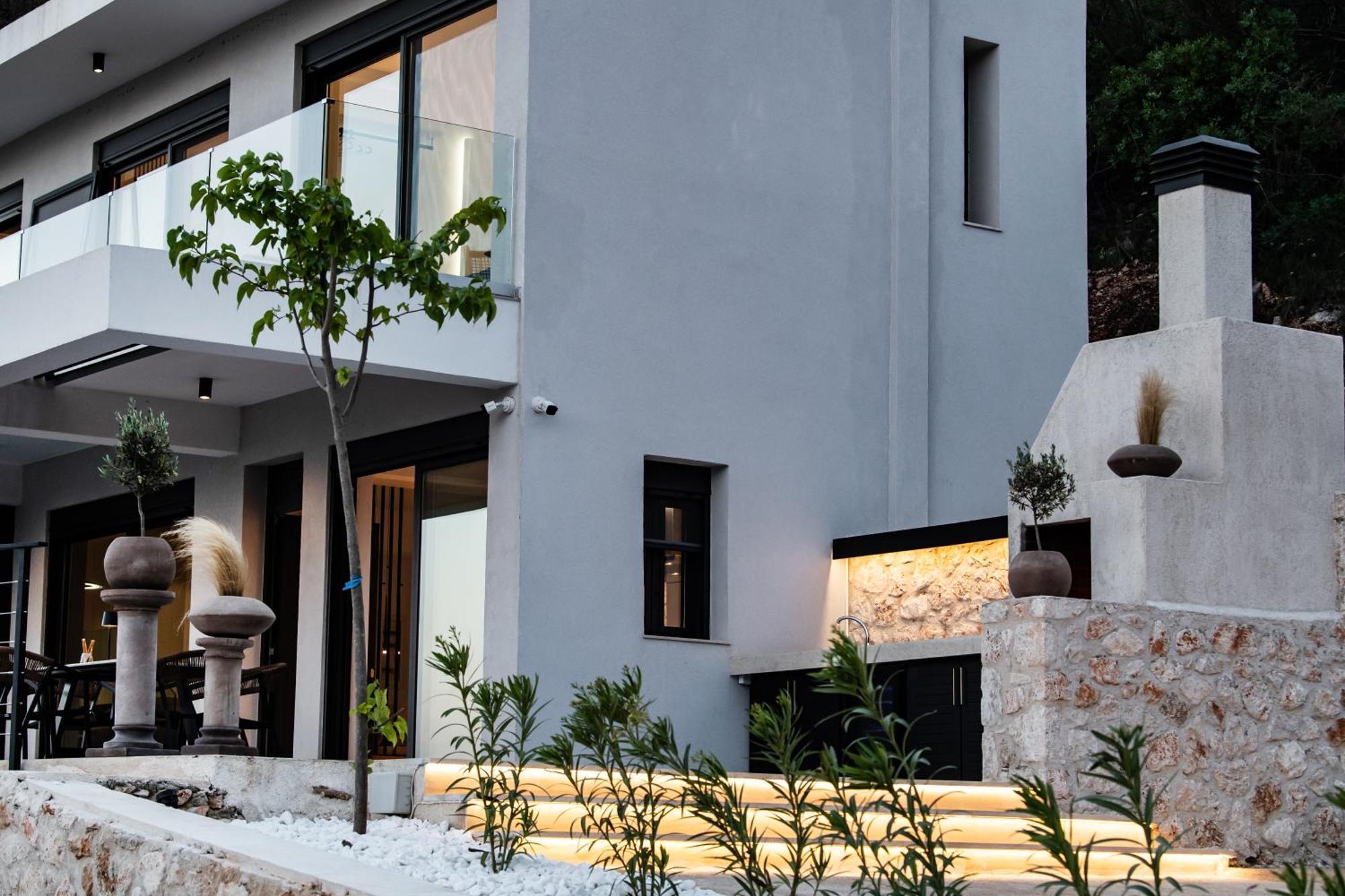 Pantea Luxury Villa *