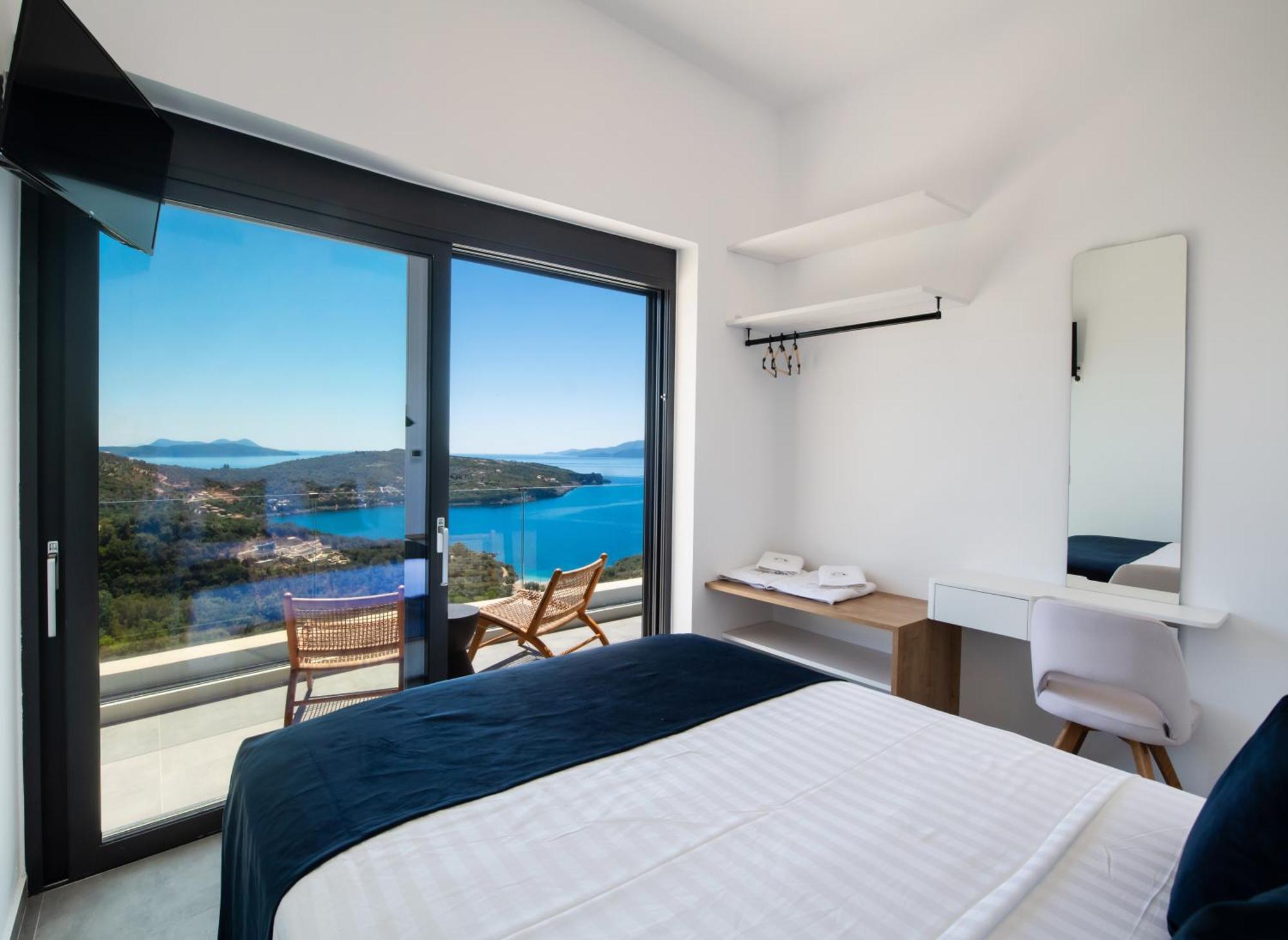 Pantea Luxury Villa *