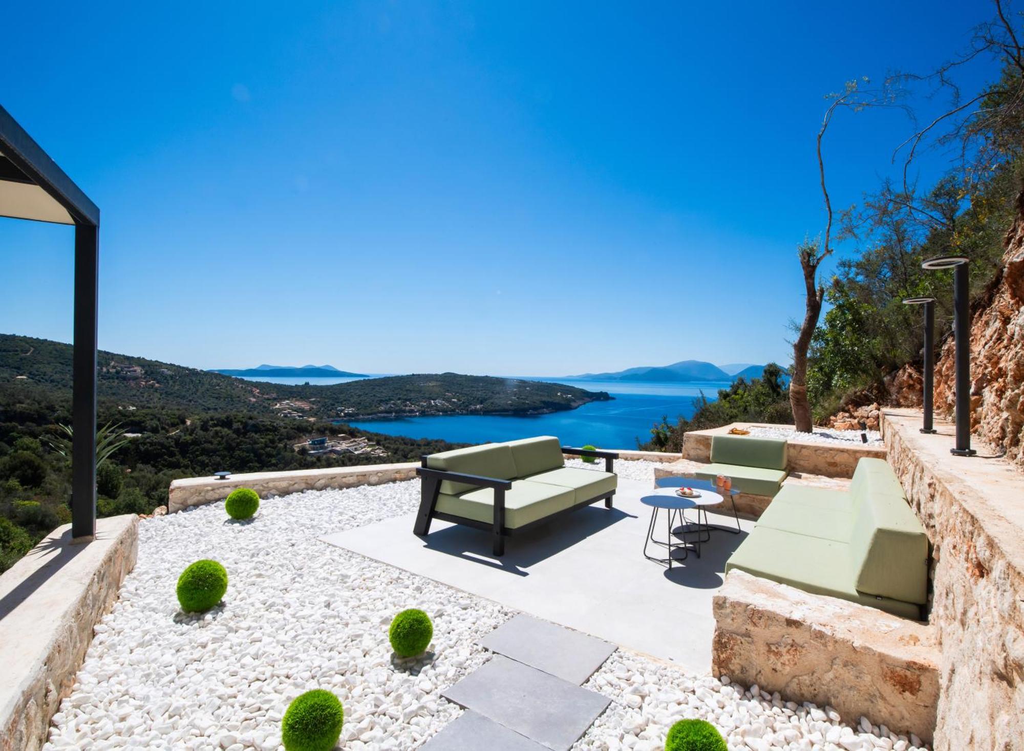 Pantea Luxury Villa *